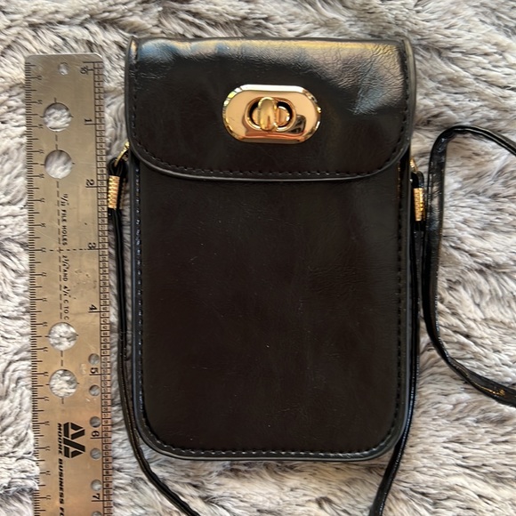 BLACK LEATHER CROSSOVER - Picture 7 of 9